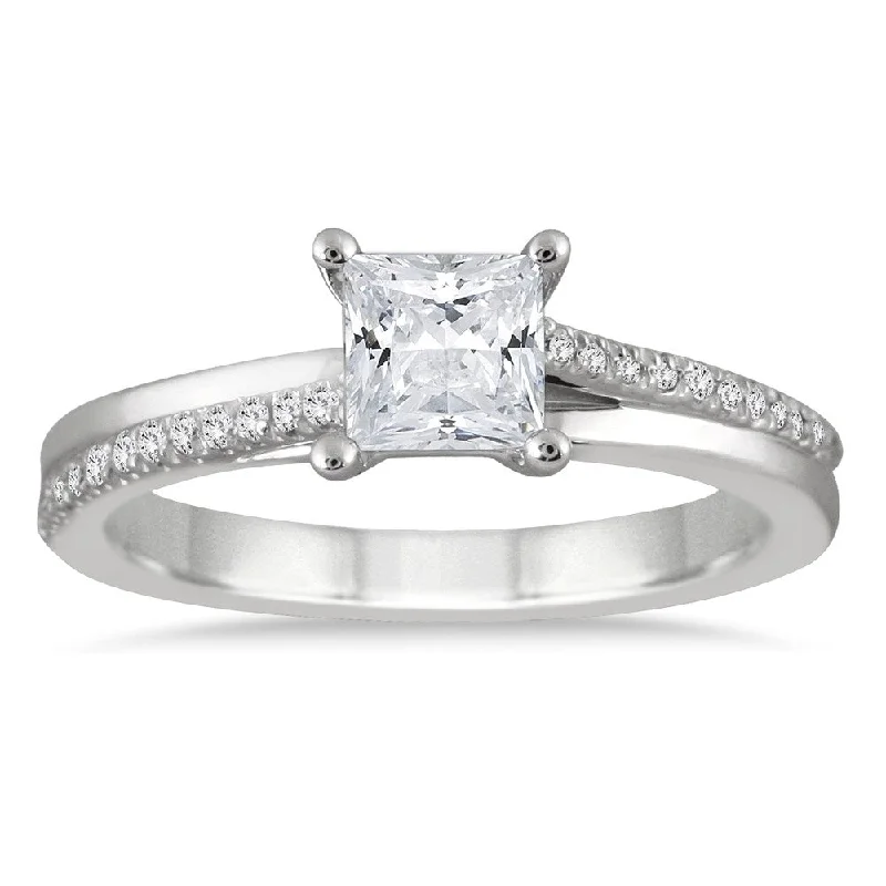 7/8 Carat TW Princess Diamond Engagement Ring in 14K White Gold