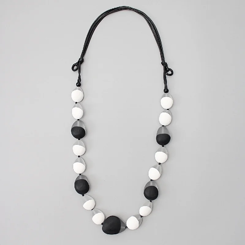 Black and White Tear Drop Bianca Necklace