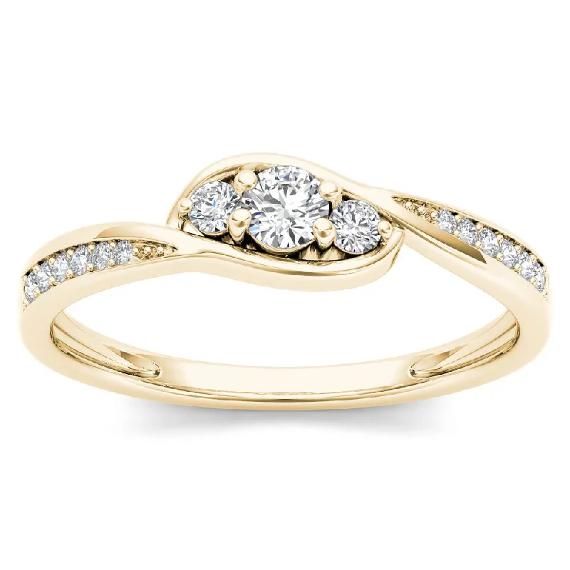 De Couer 10k Yellow Gold 1/5ct TDW Diamond Three-Stone Engagement Ring