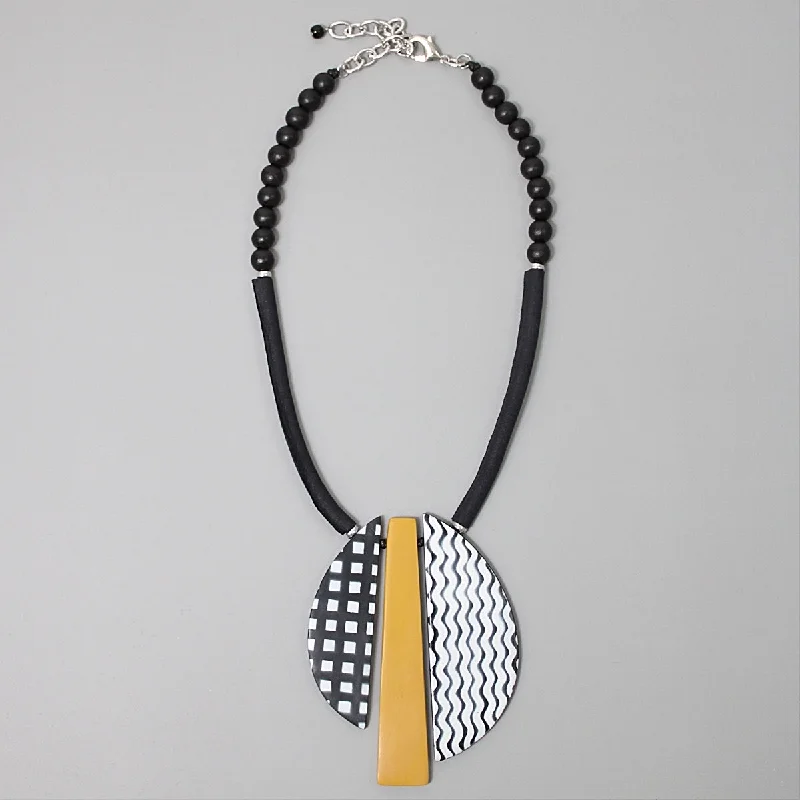 Mustard Lunetta Necklace