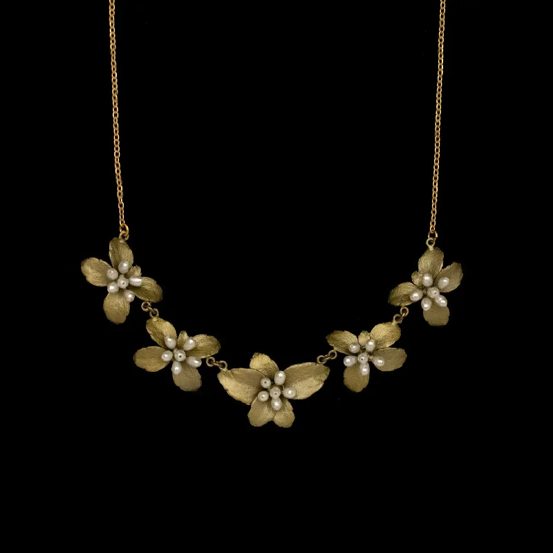 Pachysandra Necklace