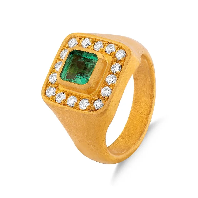 Princess Cut Emerald Ring with Diamond