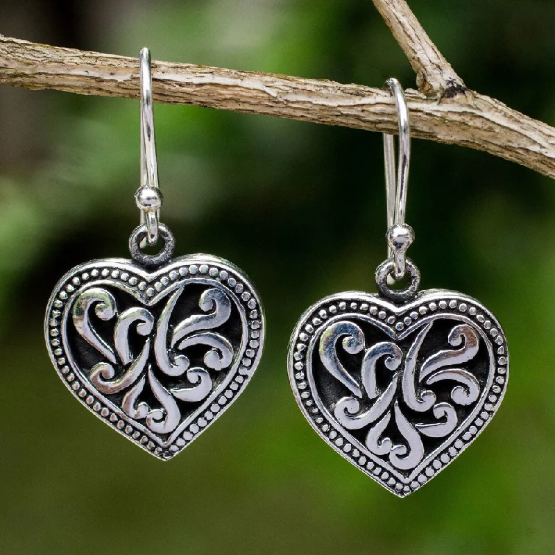 Handcrafted Sterling Silver 'Lighthearted Love' Earrings (Thailand) - 1.1*0.6